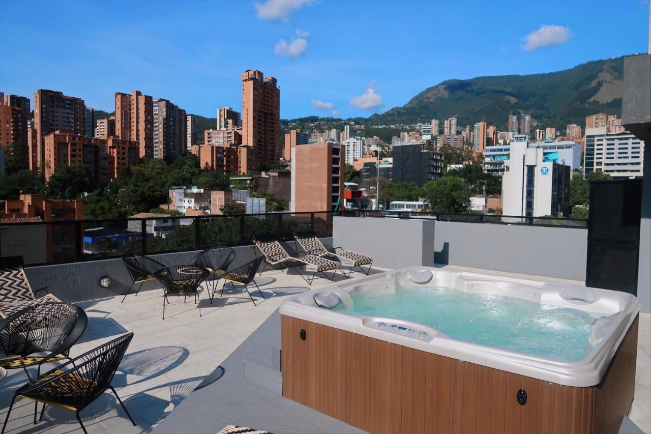 Hotel Dix Medellin Bagian luar foto